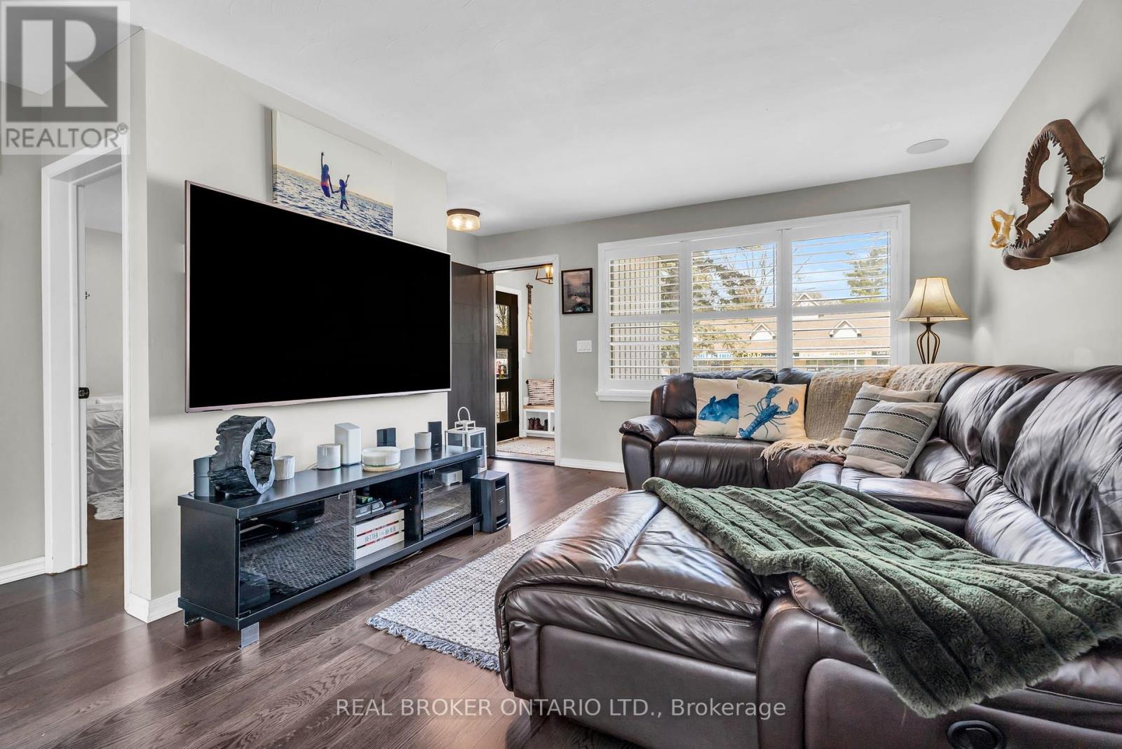 1359 Mosley Street, Wasaga Beach, Ontario  L9Z 2C7 - Photo 12 - S12456955