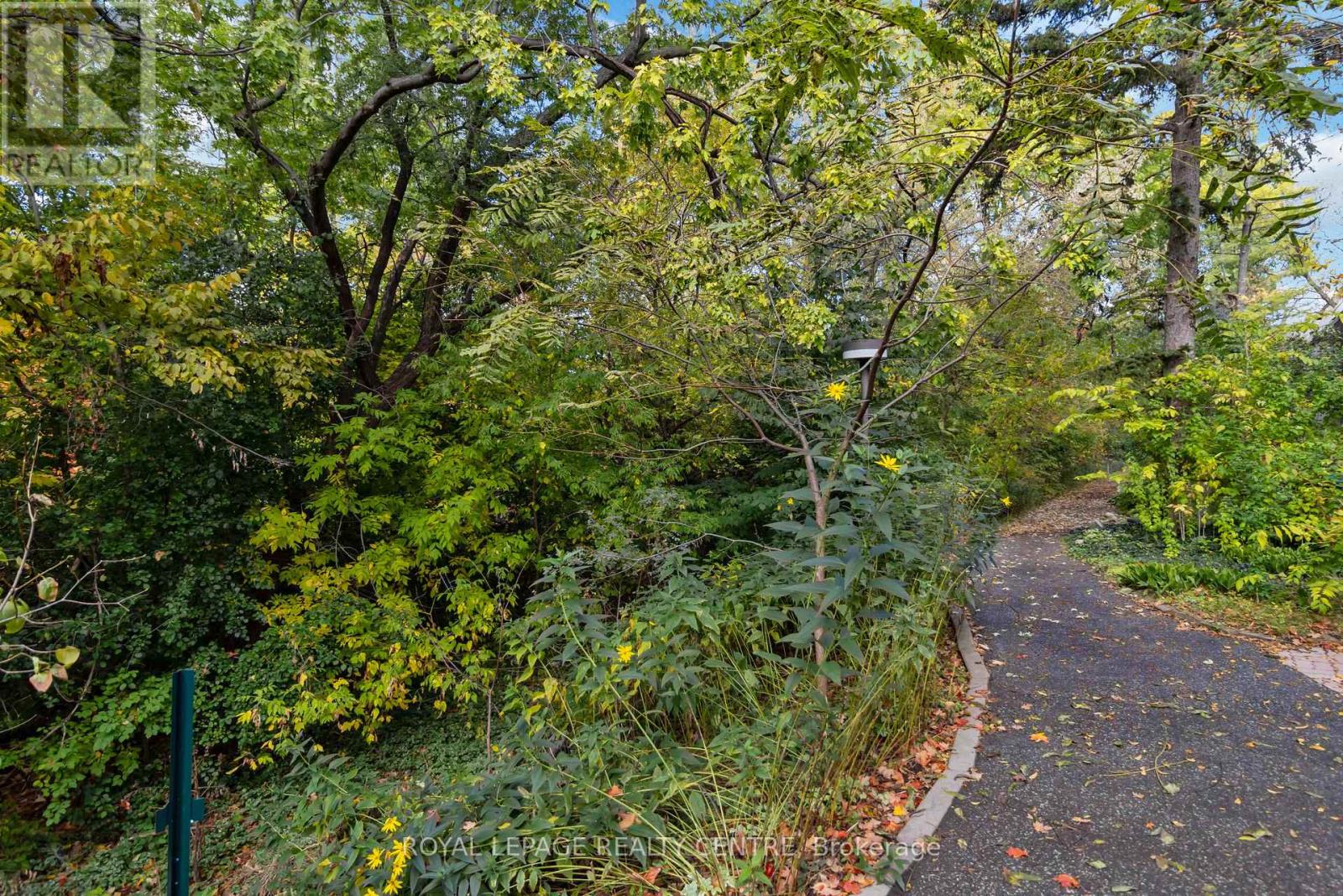 34 - 1330 Mississauga Valley Blvd Boulevard, Mississauga (Mississauga Valleys), Ontario  L5A 3T1 - Photo 30 - W12471220