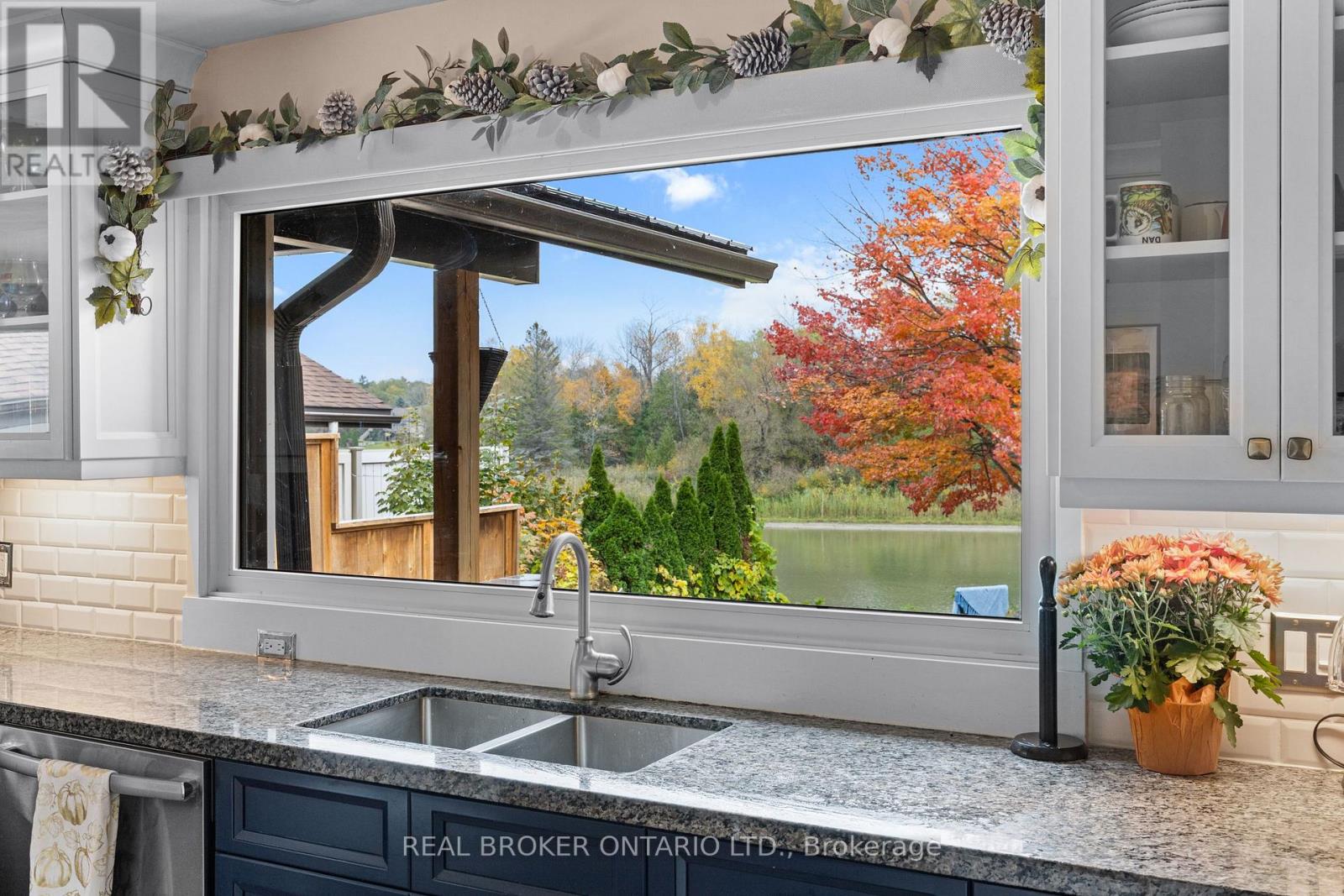 1359 Mosley Street, Wasaga Beach, Ontario  L9Z 2C7 - Photo 18 - S12456955