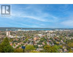5E - 174 MOUNTAIN PARK AVENUE, Hamilton, Ontario