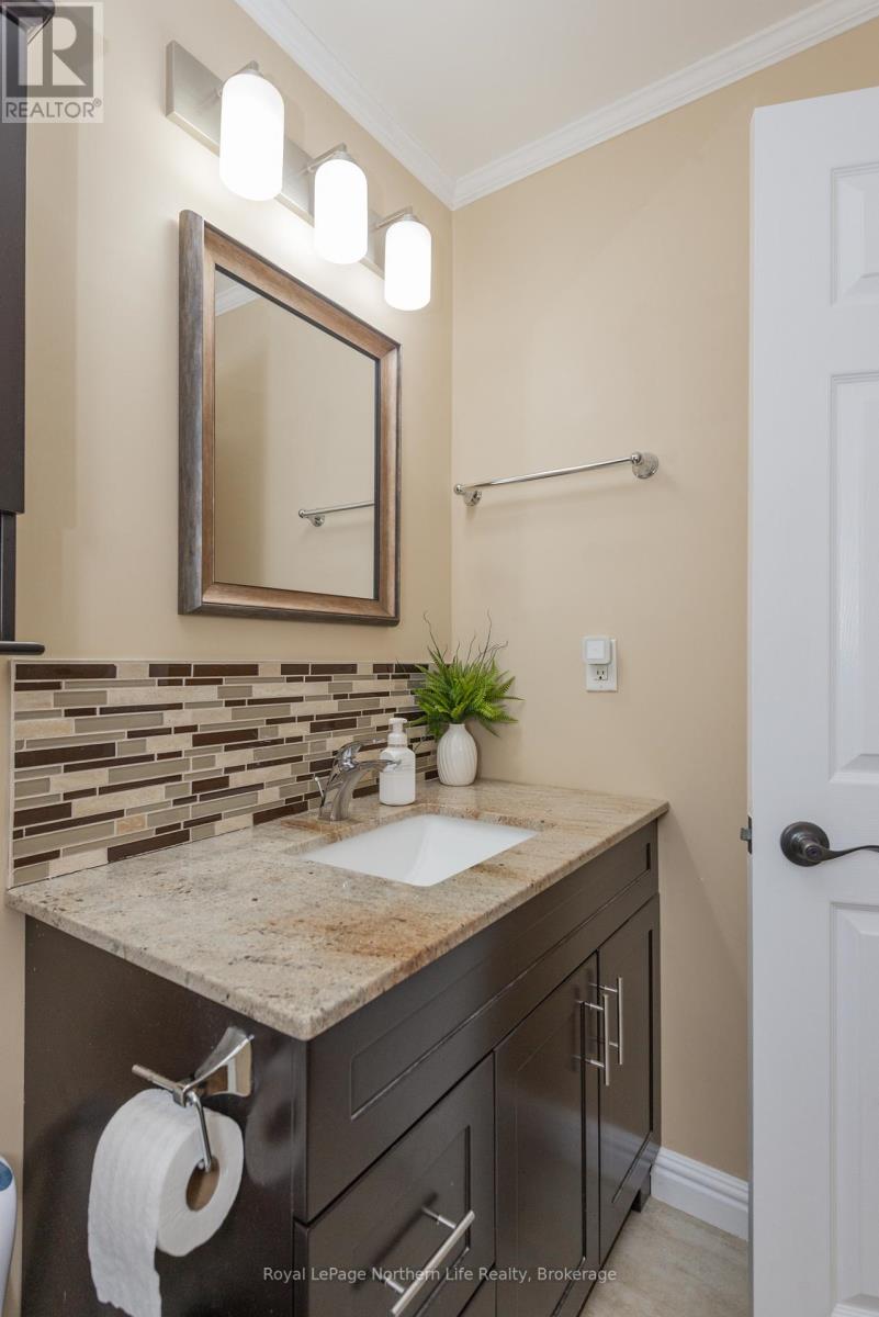 300 Leonard Street, North Bay, Ontario  P1B 5K4 - Photo 31 - X12471948