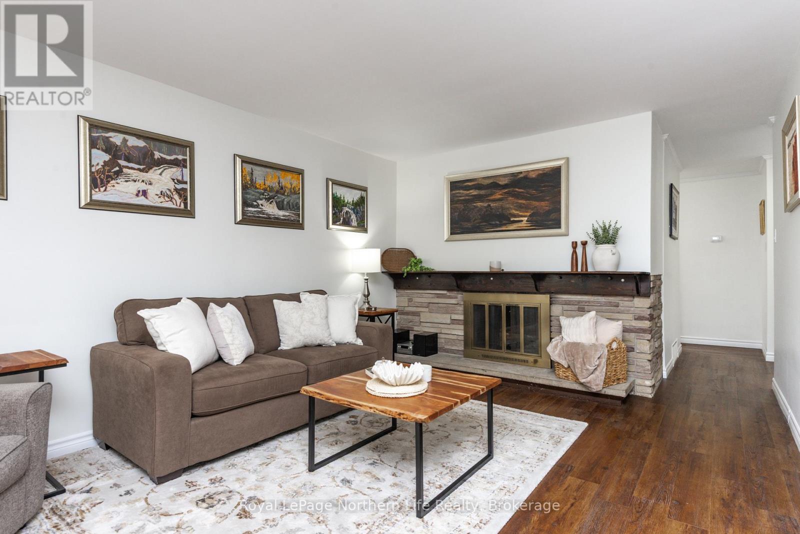 300 Leonard Street, North Bay, Ontario  P1B 5K4 - Photo 9 - X12471948