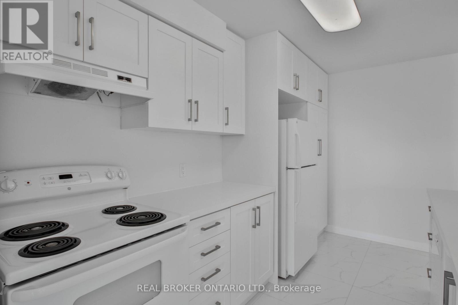1113 - 35 Trailwood Drive, Mississauga, Ontario  L4Z 3K9 - Photo 7 - W12471828