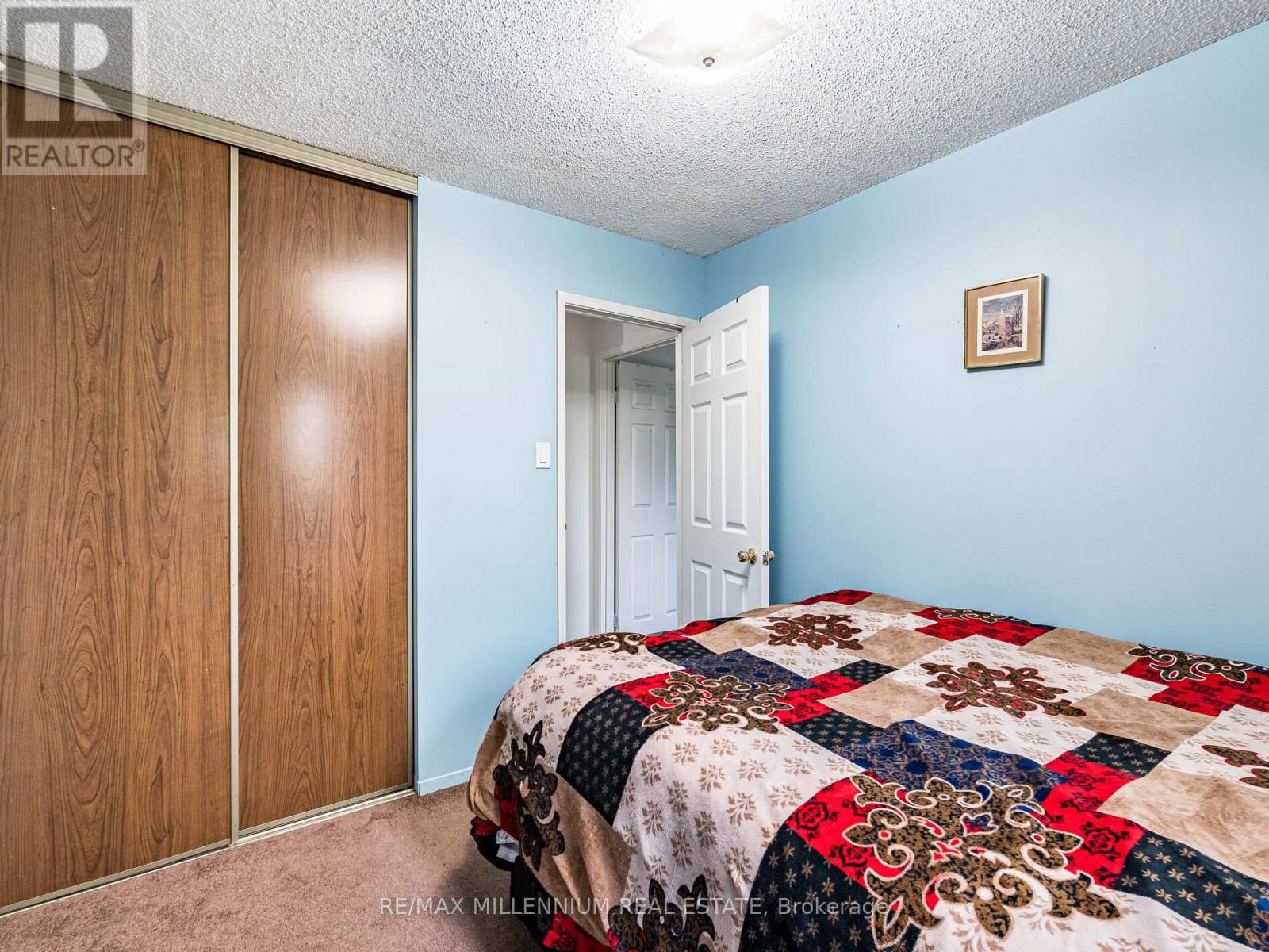 35 Scottsdale Court, Brampton, Ontario  L6W 3R8 - Photo 31 - W12471832