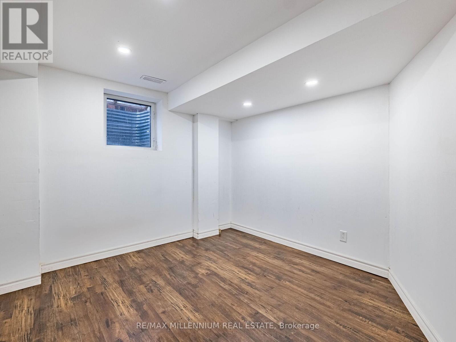 35 Scottsdale Court, Brampton, Ontario  L6W 3R8 - Photo 41 - W12471832