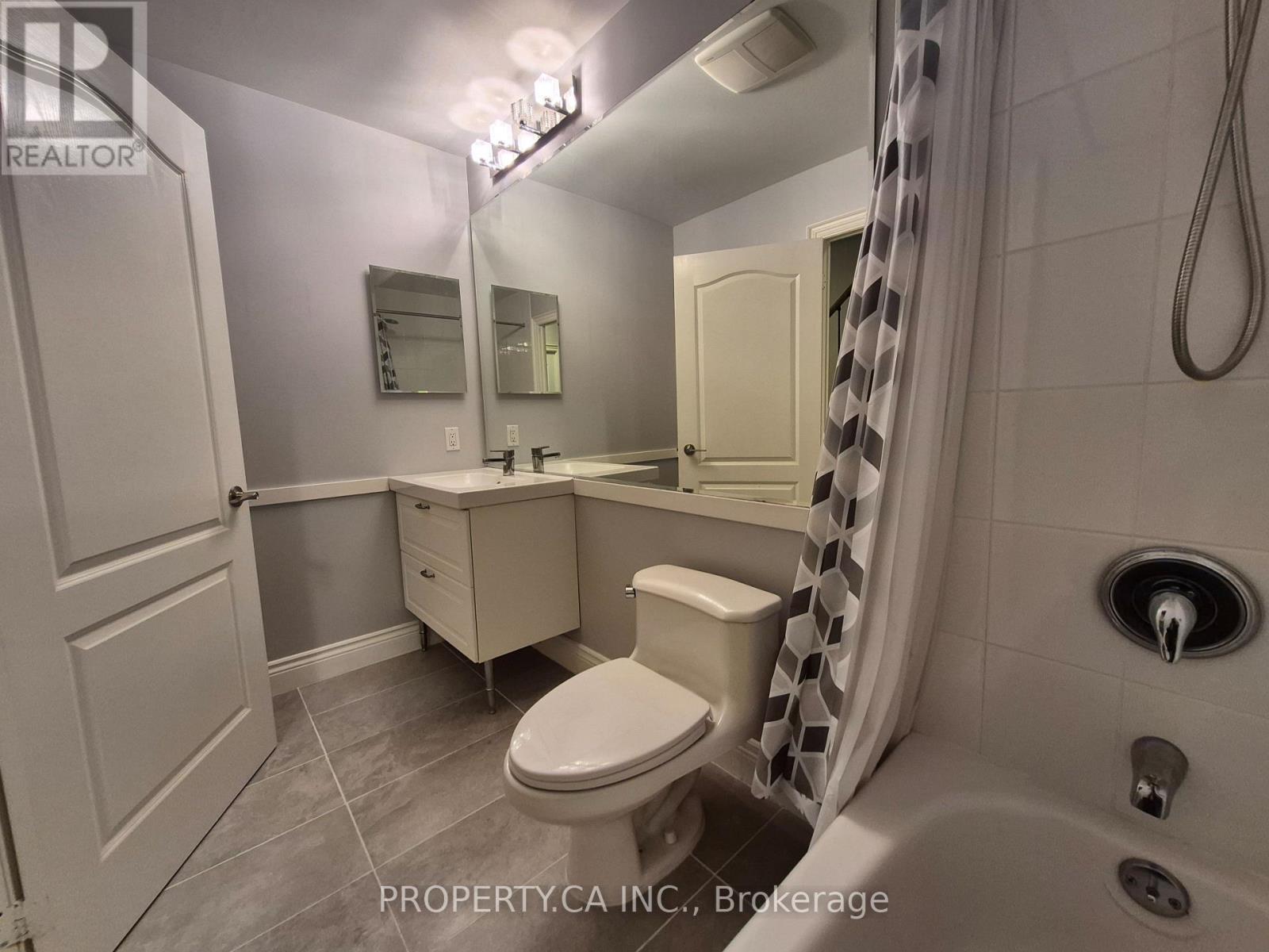 Th7 - 2111 Lake Shore Boulevard W, Toronto, Ontario  M8V 4B2 - Photo 19 - W12471834