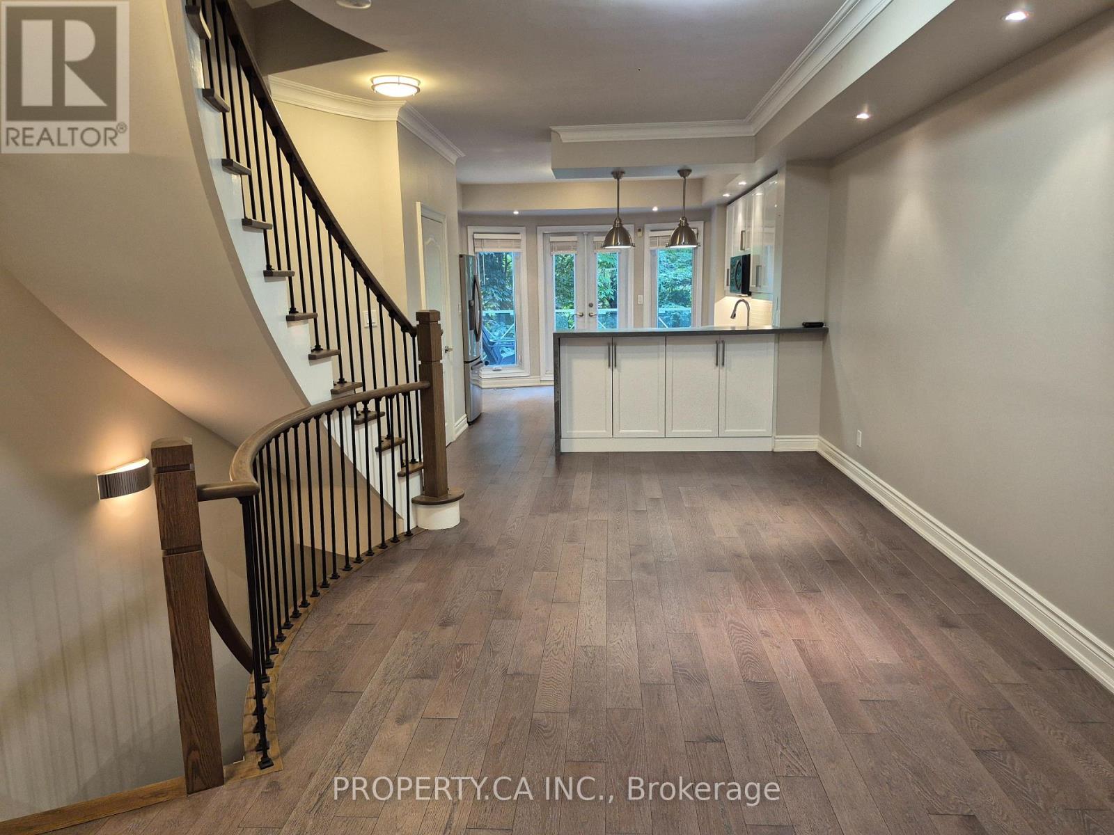 Th7 - 2111 Lake Shore Boulevard W, Toronto, Ontario  M8V 4B2 - Photo 9 - W12471834