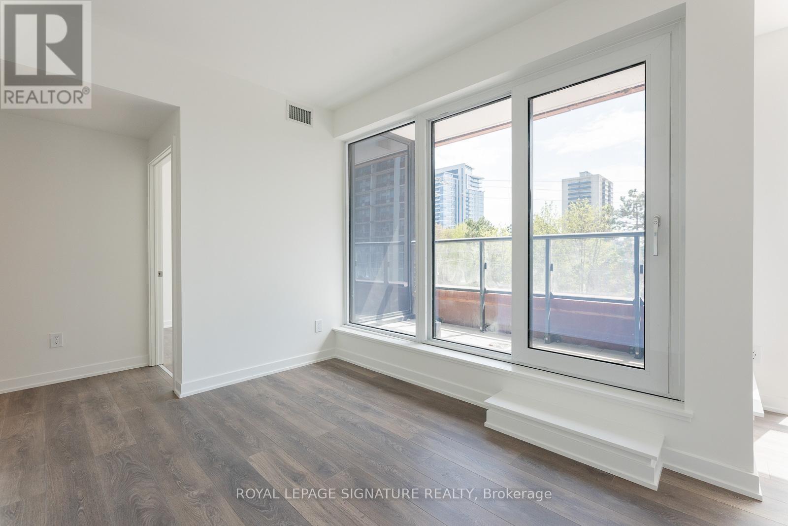 209 - 28 Ann Street, Mississauga, Ontario  L5G 3G1 - Photo 11 - W12471848