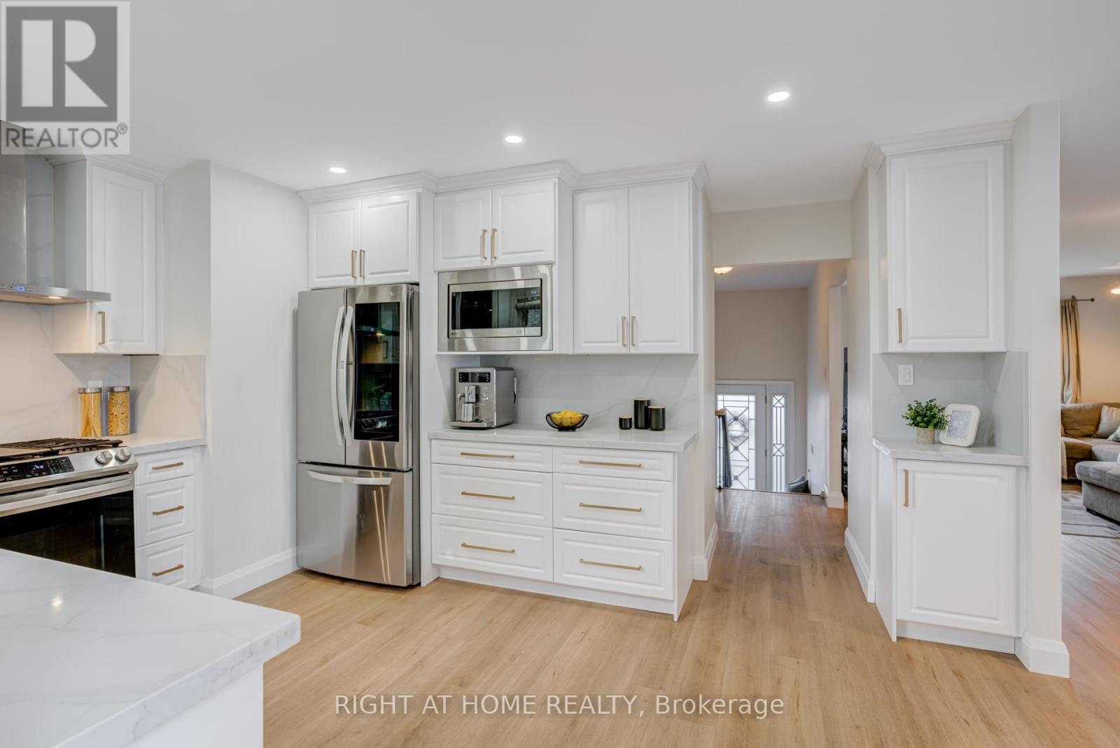 19 Jefferson Road, Brampton, Ontario  L6S 2G6 - Photo 12 - W12471855