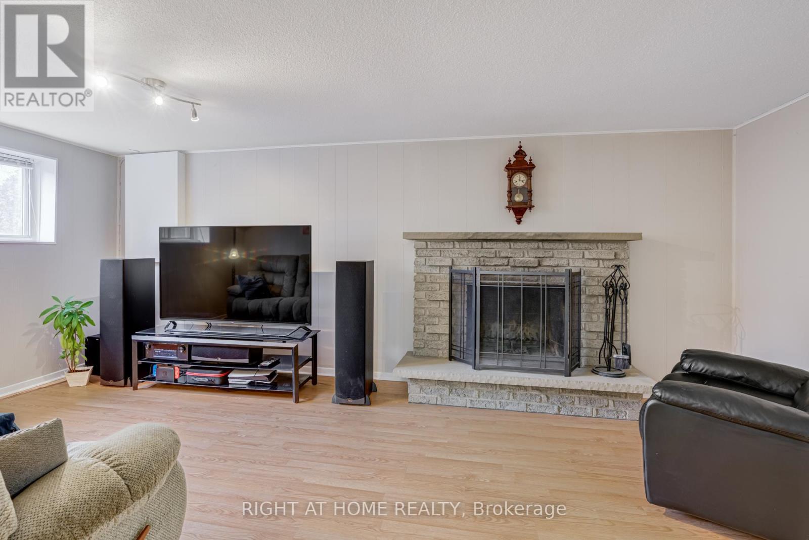 19 Jefferson Road, Brampton, Ontario  L6S 2G6 - Photo 19 - W12471855