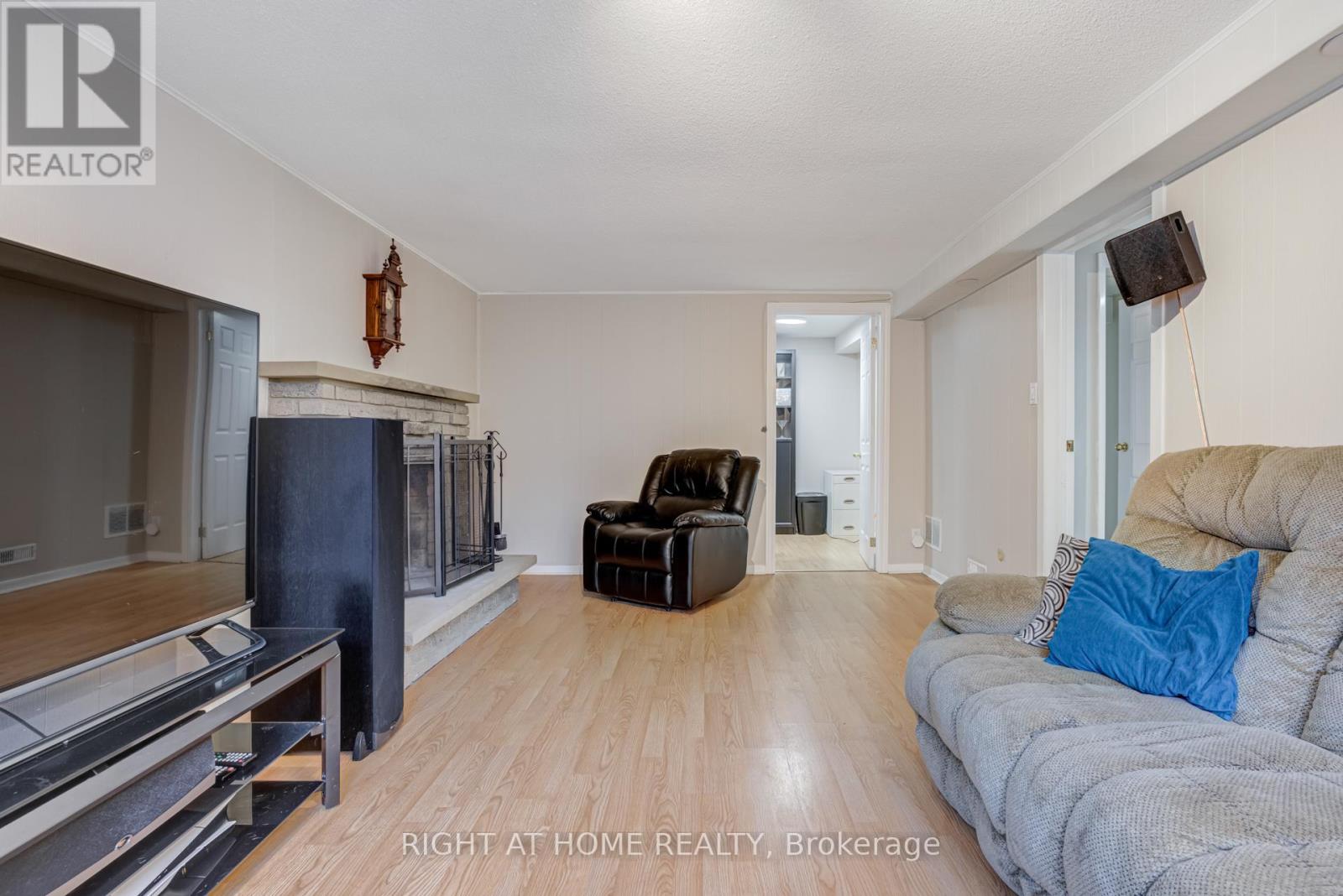 19 Jefferson Road, Brampton, Ontario  L6S 2G6 - Photo 20 - W12471855