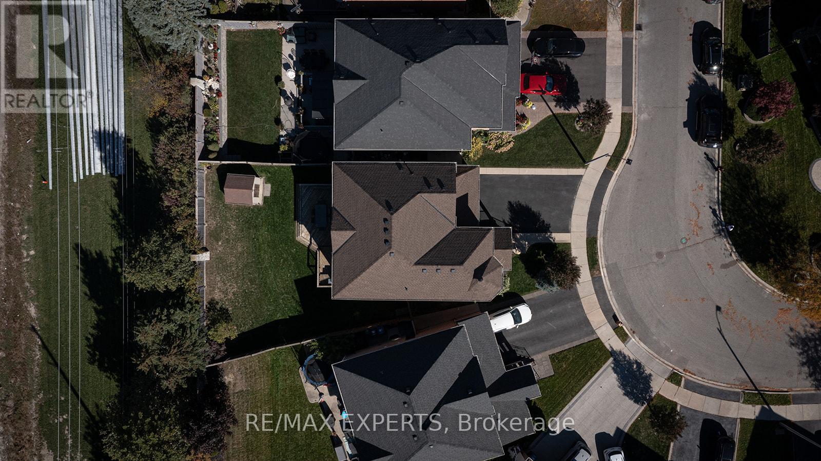 34 Laurentide Crescent, Brampton (Vales Of Castlemore North), Ontario  L6P 1Y4 - Photo 3 - W12471862