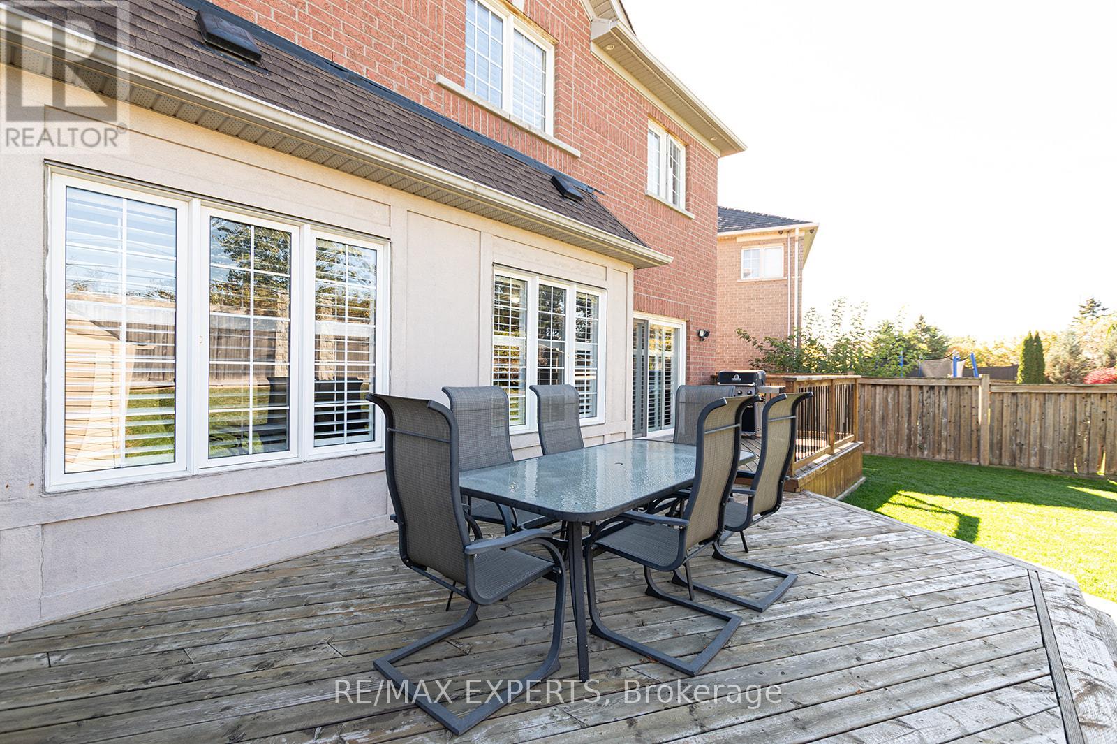 34 Laurentide Crescent, Brampton (Vales Of Castlemore North), Ontario  L6P 1Y4 - Photo 46 - W12471862