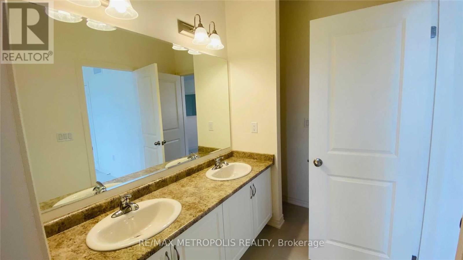 Upper - 31 Elverton Crescent, Brampton, Ontario  L7A 4Z4 - Photo 17 - W12471899