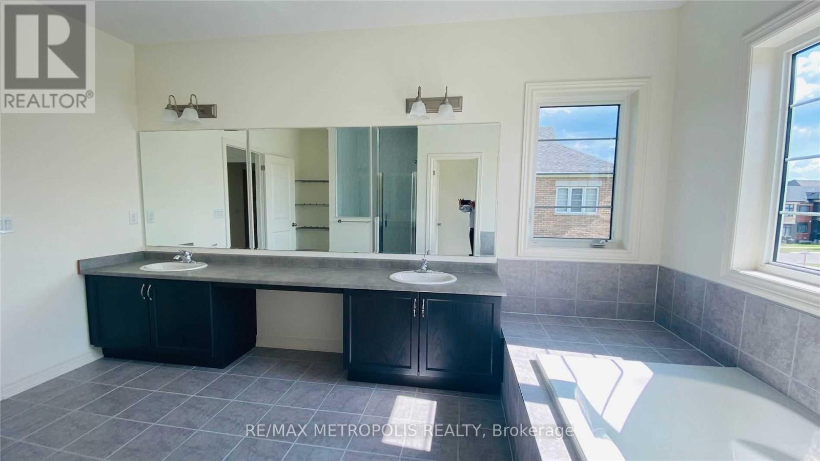 Upper - 31 Elverton Crescent, Brampton, Ontario  L7A 4Z4 - Photo 31 - W12471899