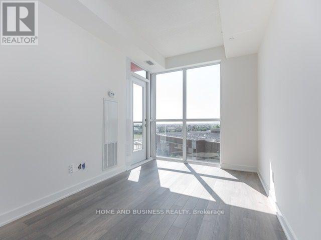 521 - 5220 Dundas Street, Burlington, Ontario  L7L 0J4 - Photo 10 - W12471900