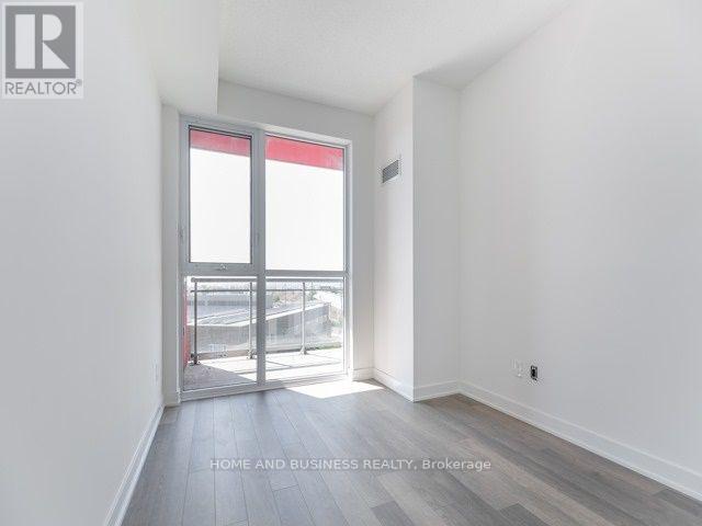 521 - 5220 Dundas Street, Burlington, Ontario  L7L 0J4 - Photo 6 - W12471900