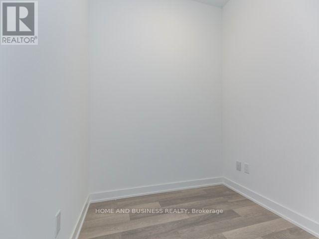 521 - 5220 Dundas Street, Burlington, Ontario  L7L 0J4 - Photo 9 - W12471900