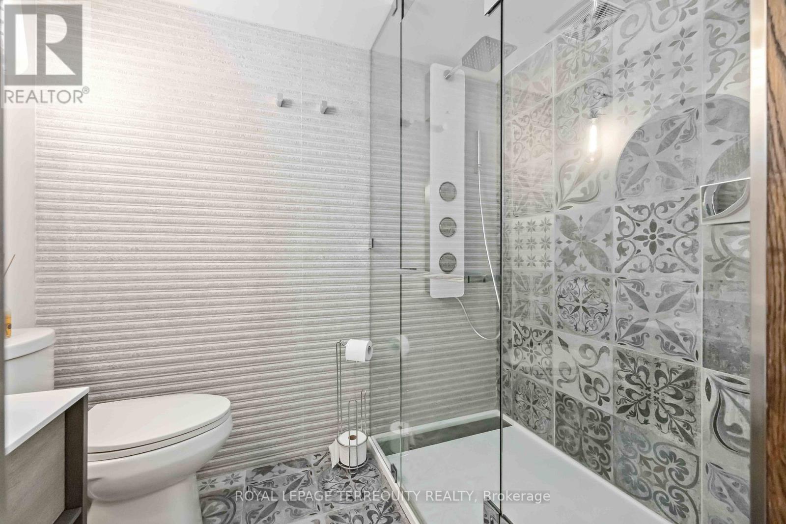 30 - 3 Elsie Lane, Toronto, Ontario  M6P 0B8 - Photo 28 - W12471921