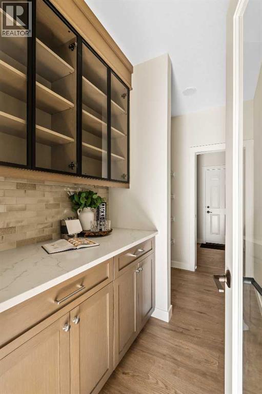 Property at 155 Chinook Winds Manor SW image 4
