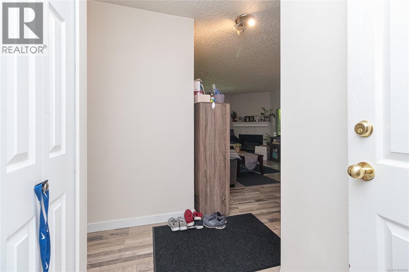 105 3010 Washington Ave, Victoria, British Columbia  V9A 1P6 - Photo 3 - 1000304