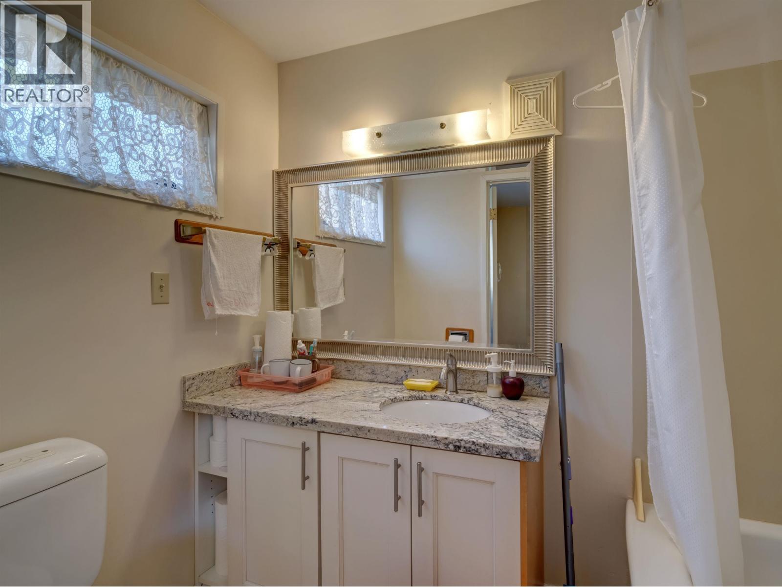 4657 Whitaker Road, Sechelt, British Columbia  V7Z 0E4 - Photo 30 - R3057193