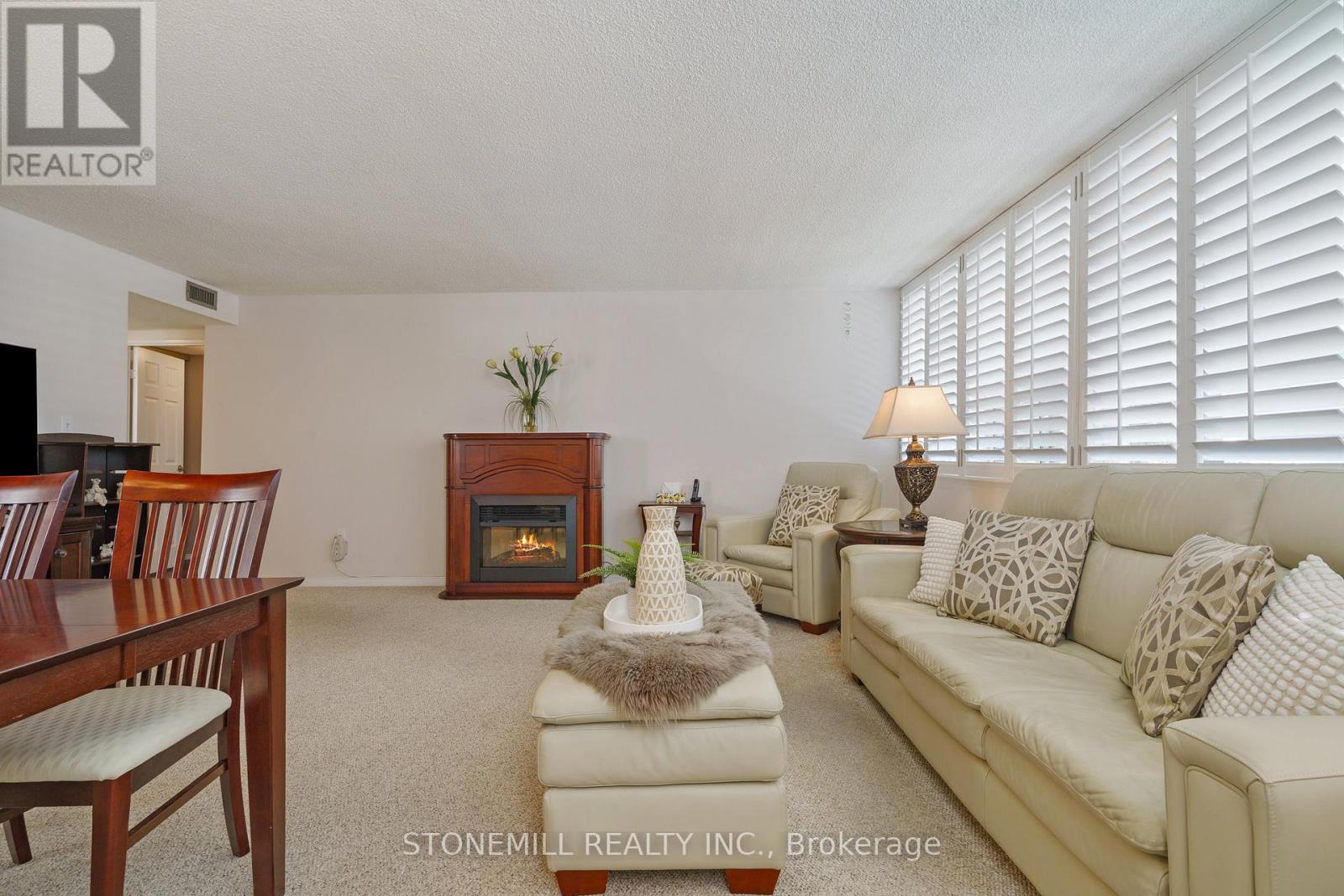 403 - 120 Duke Street, Hamilton, Ontario  L8P 4T1 - Photo 3 - X12471835