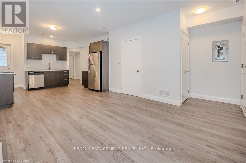 2 - 74 Cathcart Street, Hamilton, Ontario  L8R 1M5 - Photo 5 - X12471863