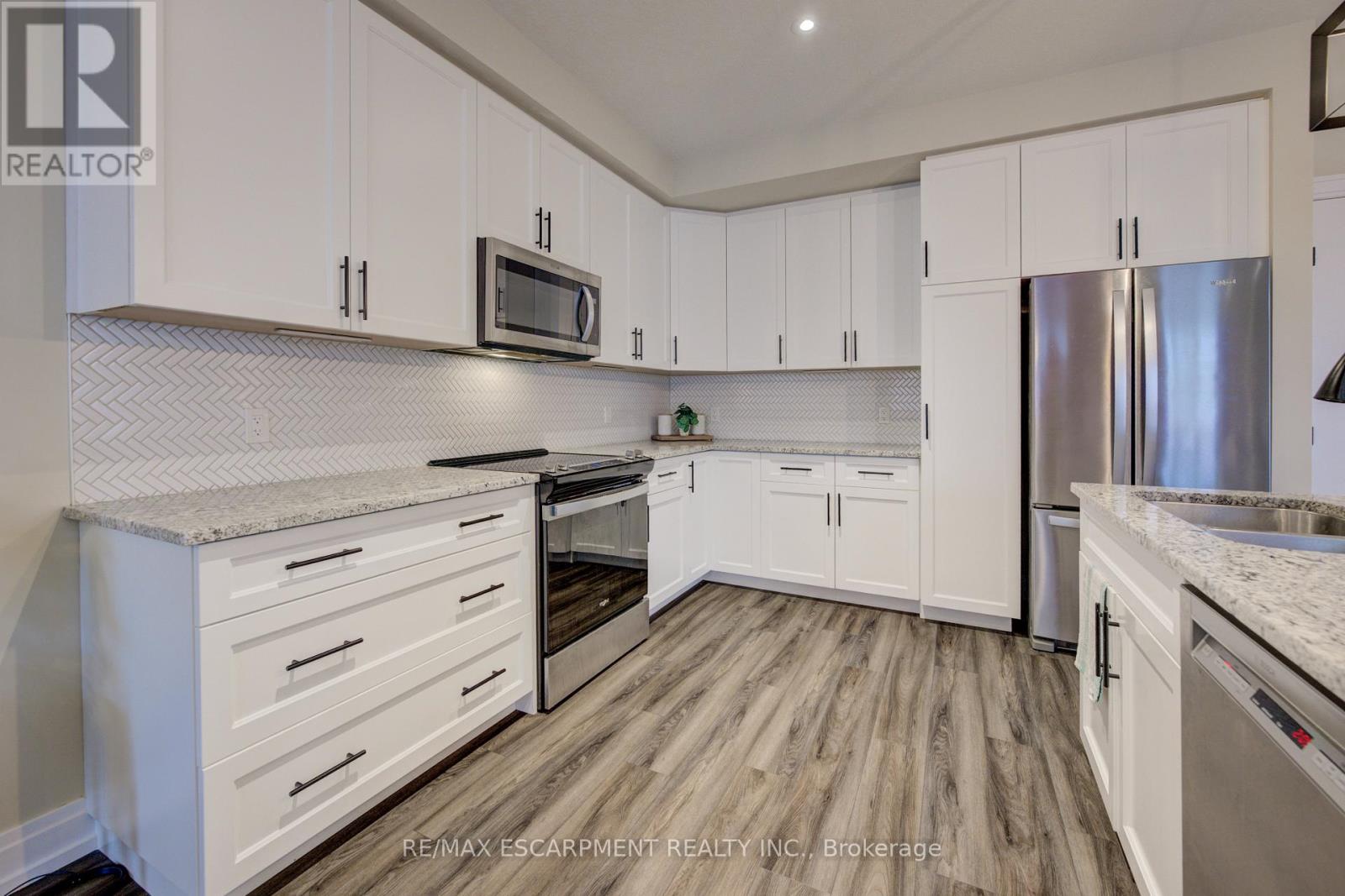 50 Kenesky Drive, Hamilton, Ontario  L8B 1Y2 - Photo 23 - X12471903