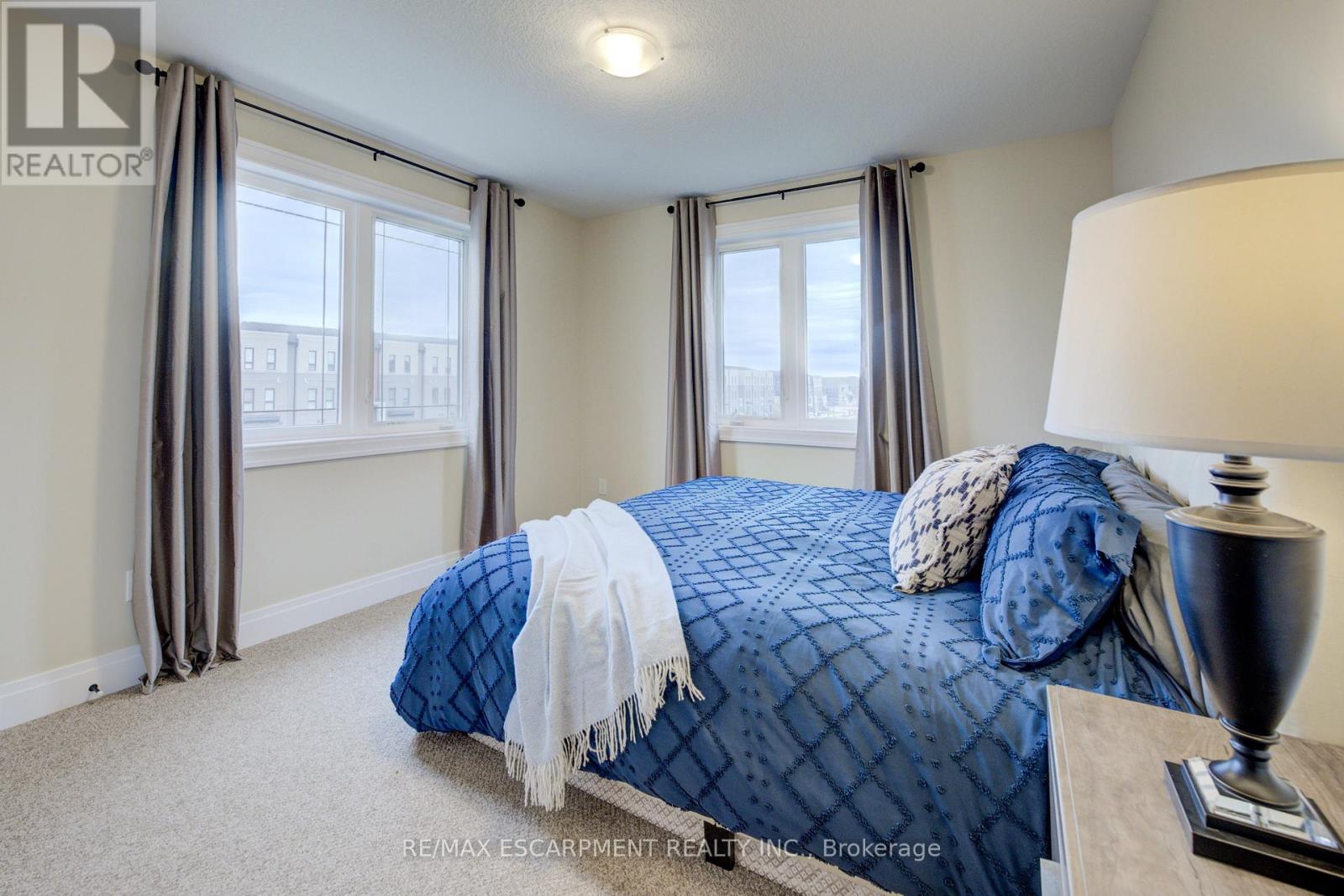 50 Kenesky Drive, Hamilton, Ontario  L8B 1Y2 - Photo 38 - X12471903