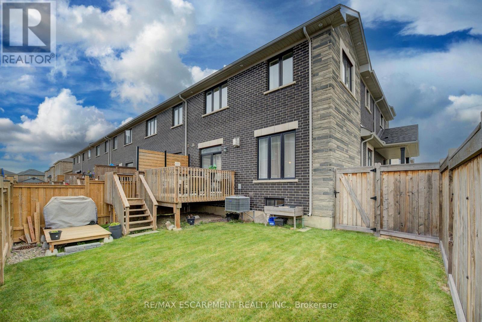 50 Kenesky Drive, Hamilton, Ontario  L8B 1Y2 - Photo 42 - X12471903