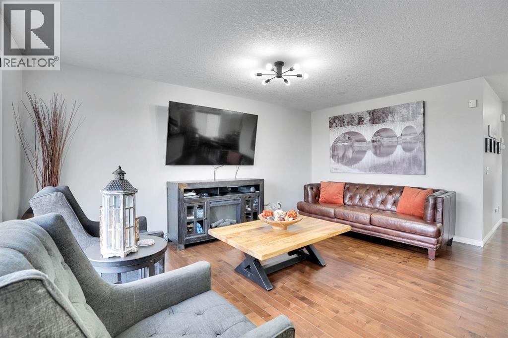 196 Viewpointe Terrace, Chestermere, Alberta  T1X 0C5 - Photo 9 - A2261460