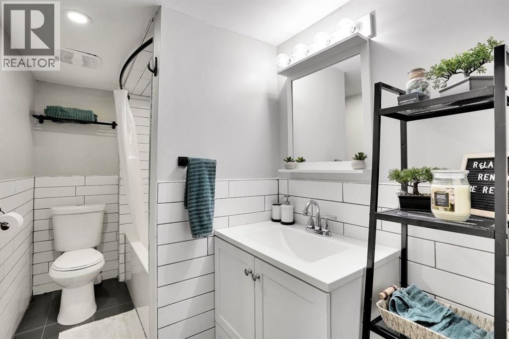 196 Viewpointe Terrace, Chestermere, Alberta  T1X 0C5 - Photo 31 - A2261460