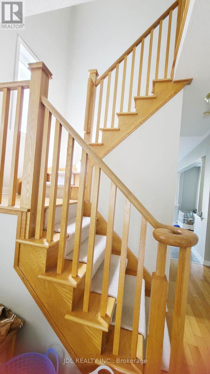 54 Joseph Glover Avenue, Markham, Ontario  L6C 3G5 - Photo 15 - N12455706