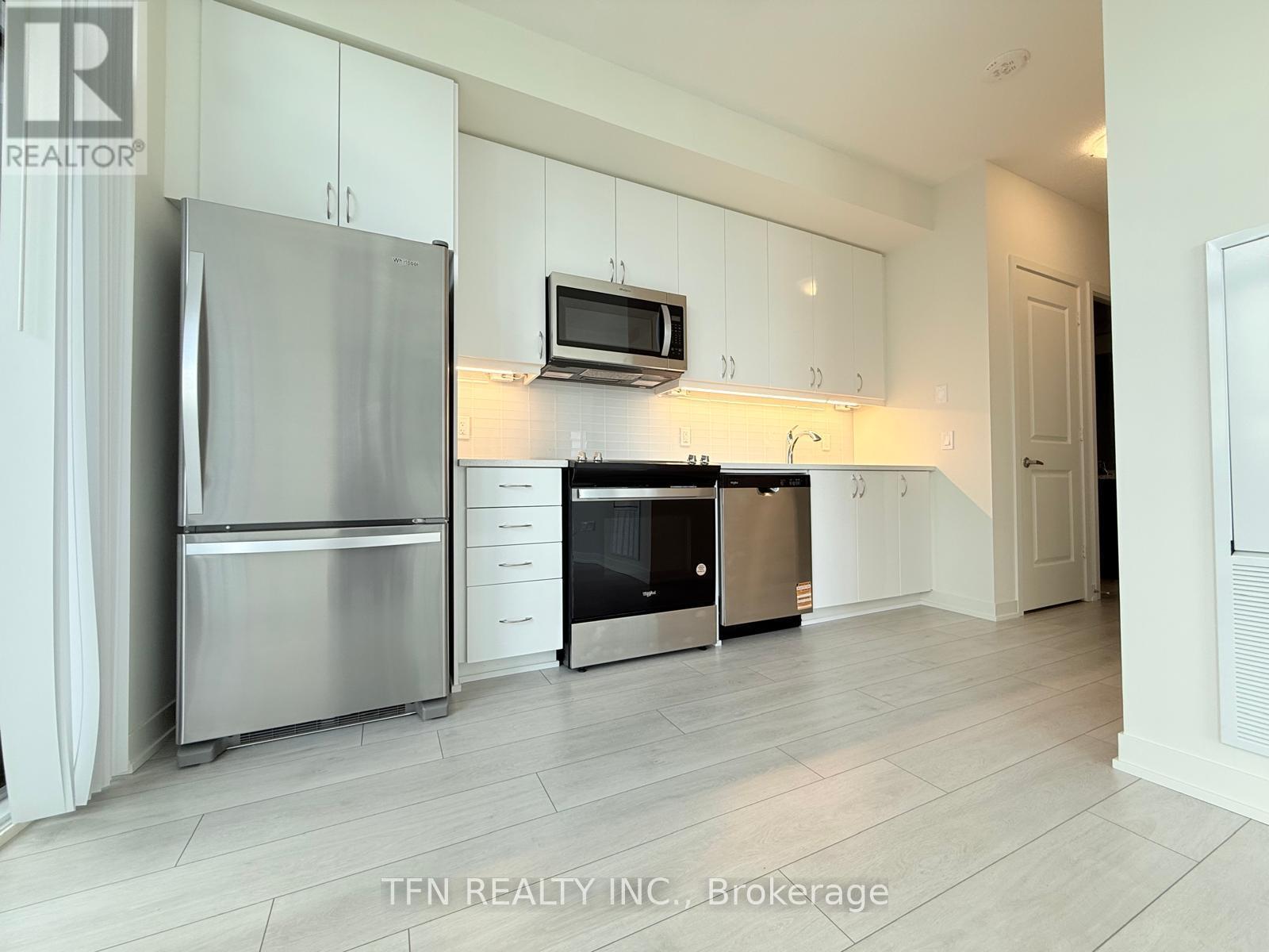 411 - 38 ANNIE CRAIG DRIVE, Toronto, Ontario