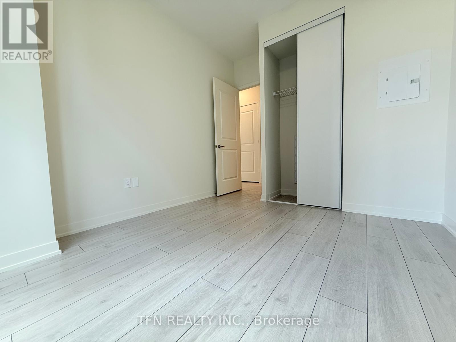411 - 38 Annie Craig Drive, Toronto, Ontario  M8V 0G9 - Photo 5 - W12428134