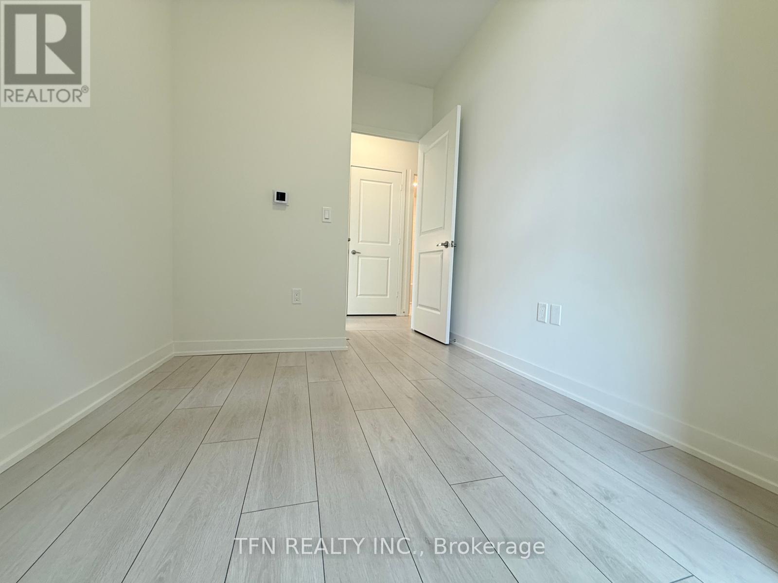 411 - 38 Annie Craig Drive, Toronto, Ontario  M8V 0G9 - Photo 4 - W12428134