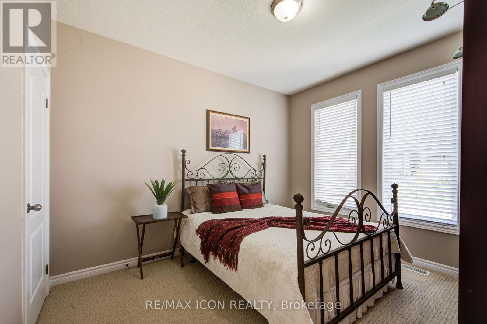 308 Fairway Road, Woodstock, Ontario  N4T 0A4 - Photo 7 - X12471755