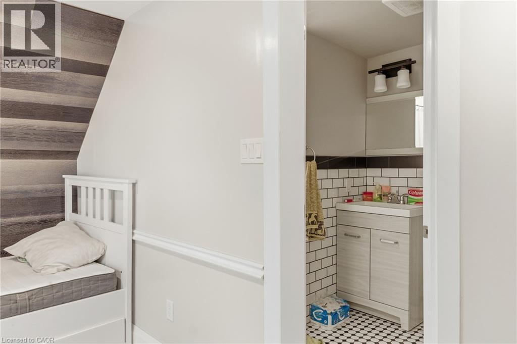 180 Ontario Street, St. Catharines, Ontario  L2R 5K9 - Photo 41 - 40780586