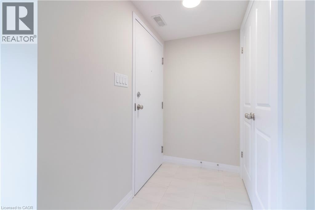 410 Northfield Drive W Unit# E8, Waterloo, Ontario  N2L 0A6 - Photo 10 - 40780482