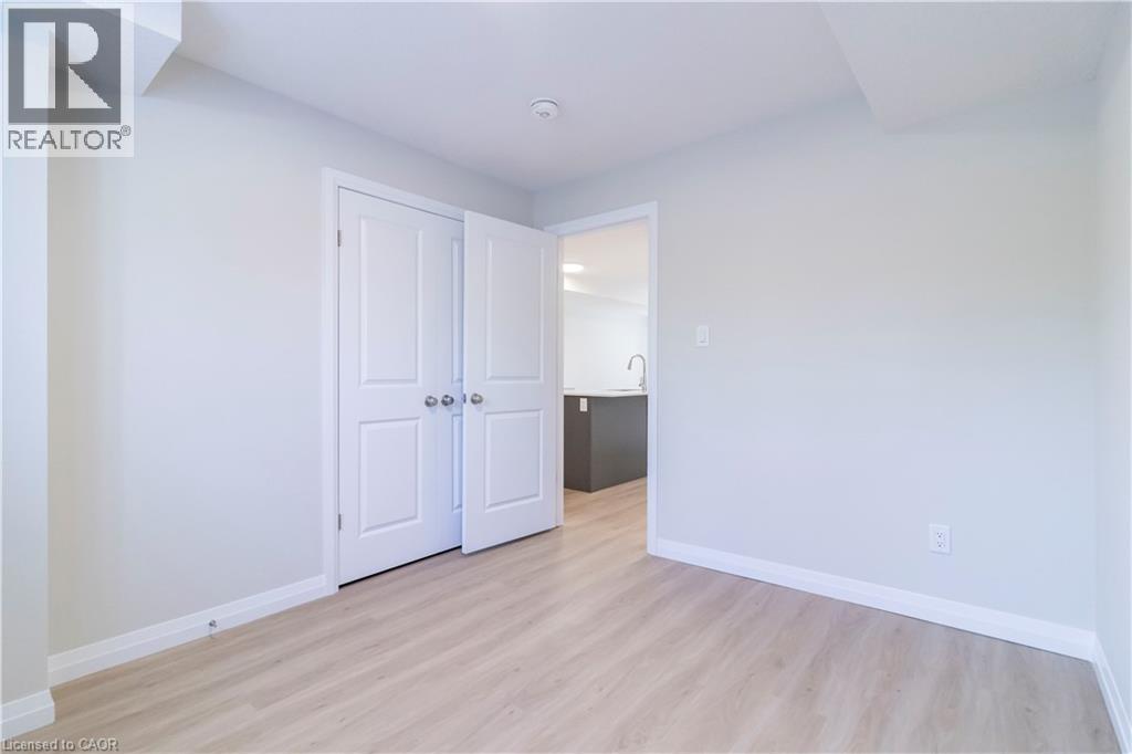 410 Northfield Drive W Unit# E8, Waterloo, Ontario  N2L 0A6 - Photo 18 - 40780482