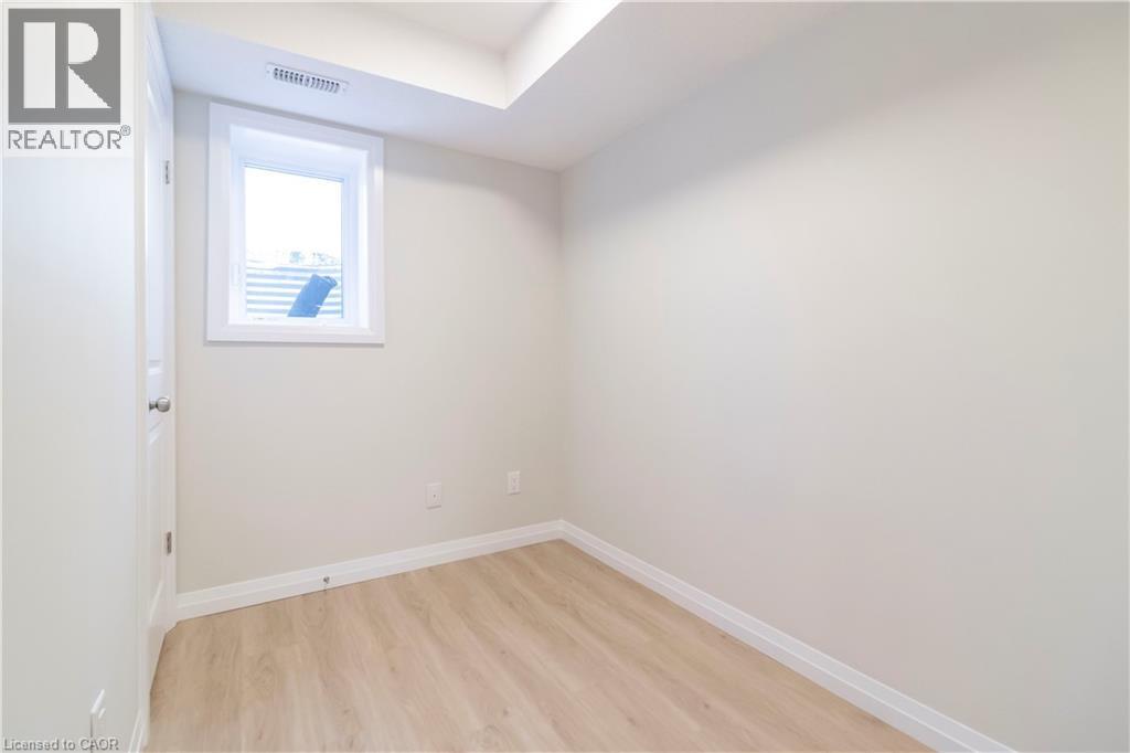 410 Northfield Drive W Unit# E8, Waterloo, Ontario  N2L 0A6 - Photo 22 - 40780482