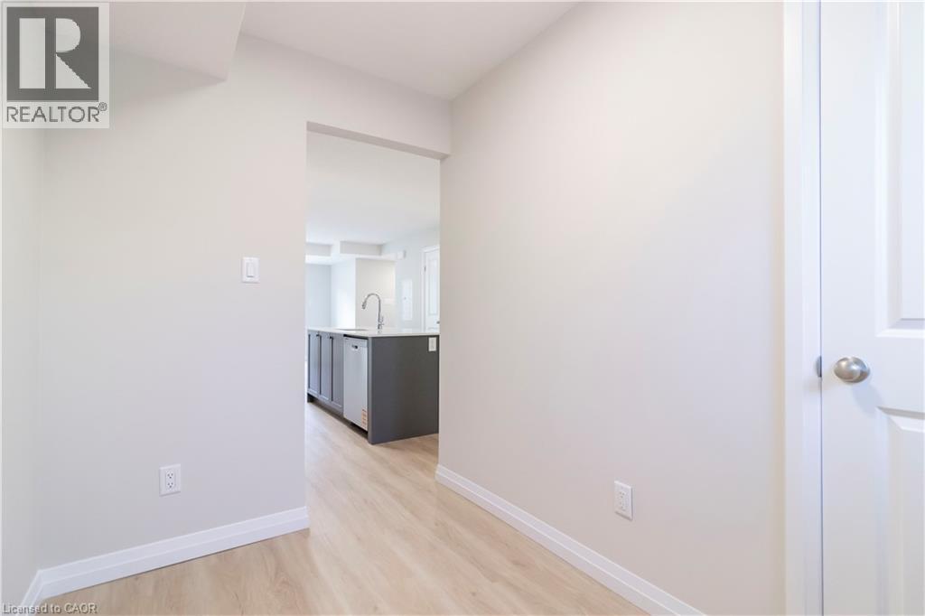 410 Northfield Drive W Unit# E8, Waterloo, Ontario  N2L 0A6 - Photo 23 - 40780482