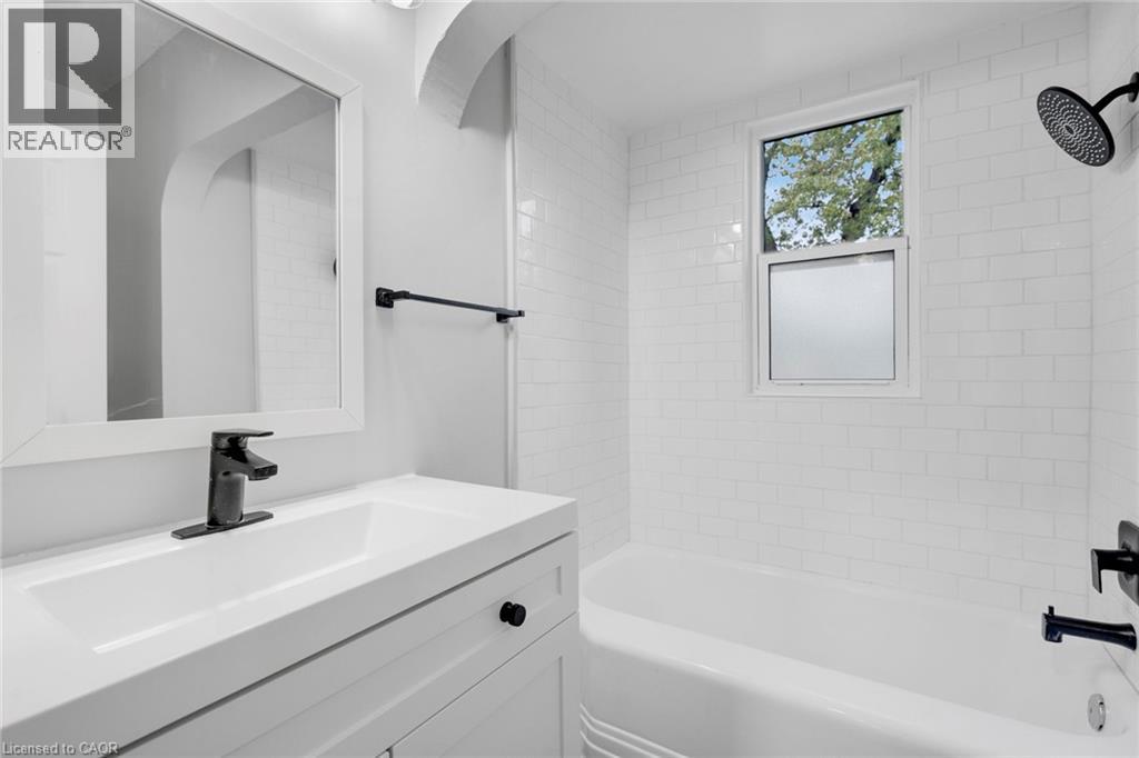 20 West 4th Street, Hamilton, Ontario  L9C 3M3 - Photo 14 - 40779241