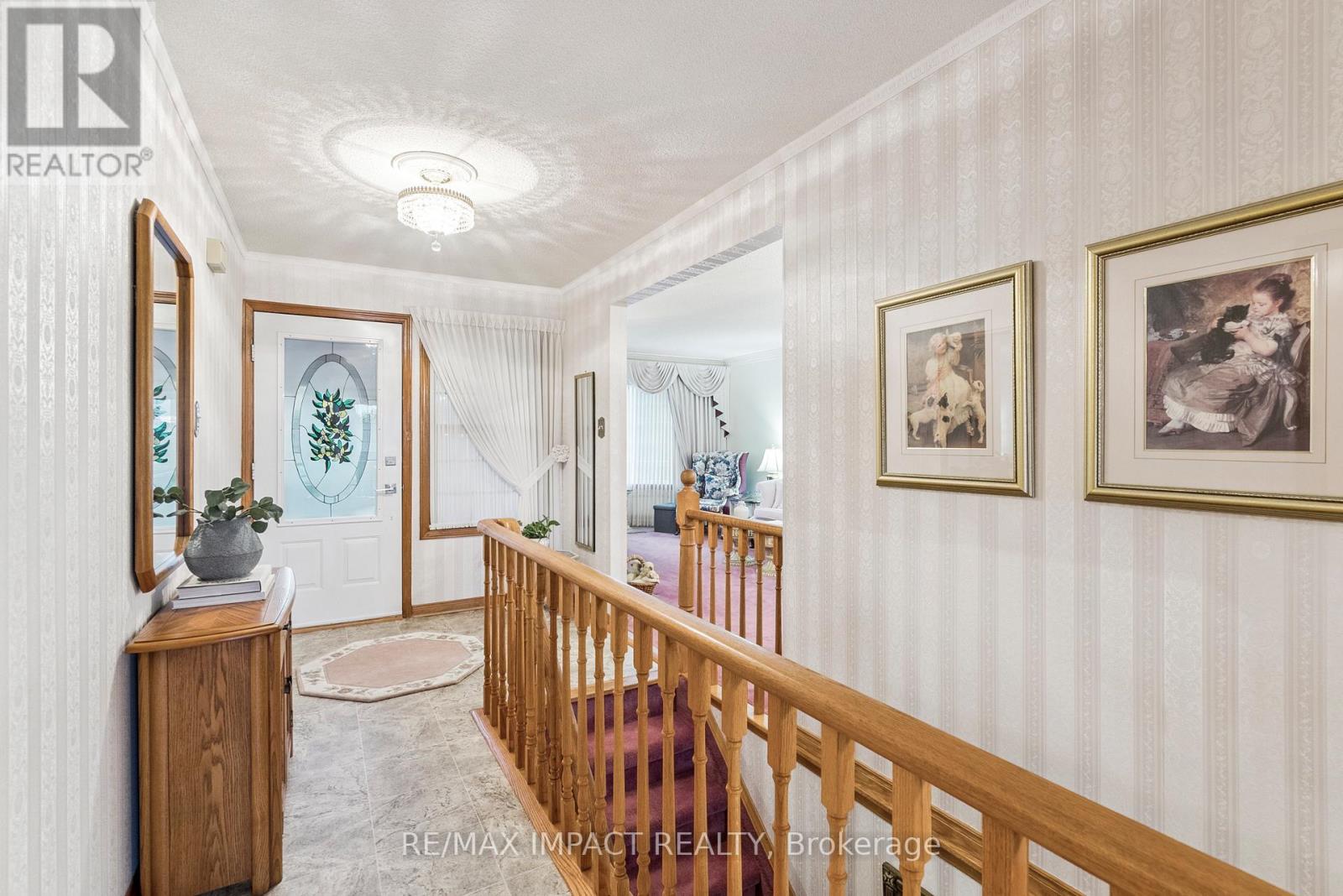 145 Hialeah Crescent, Whitby, Ontario  L1N 6V8 - Photo 5 - E12472078
