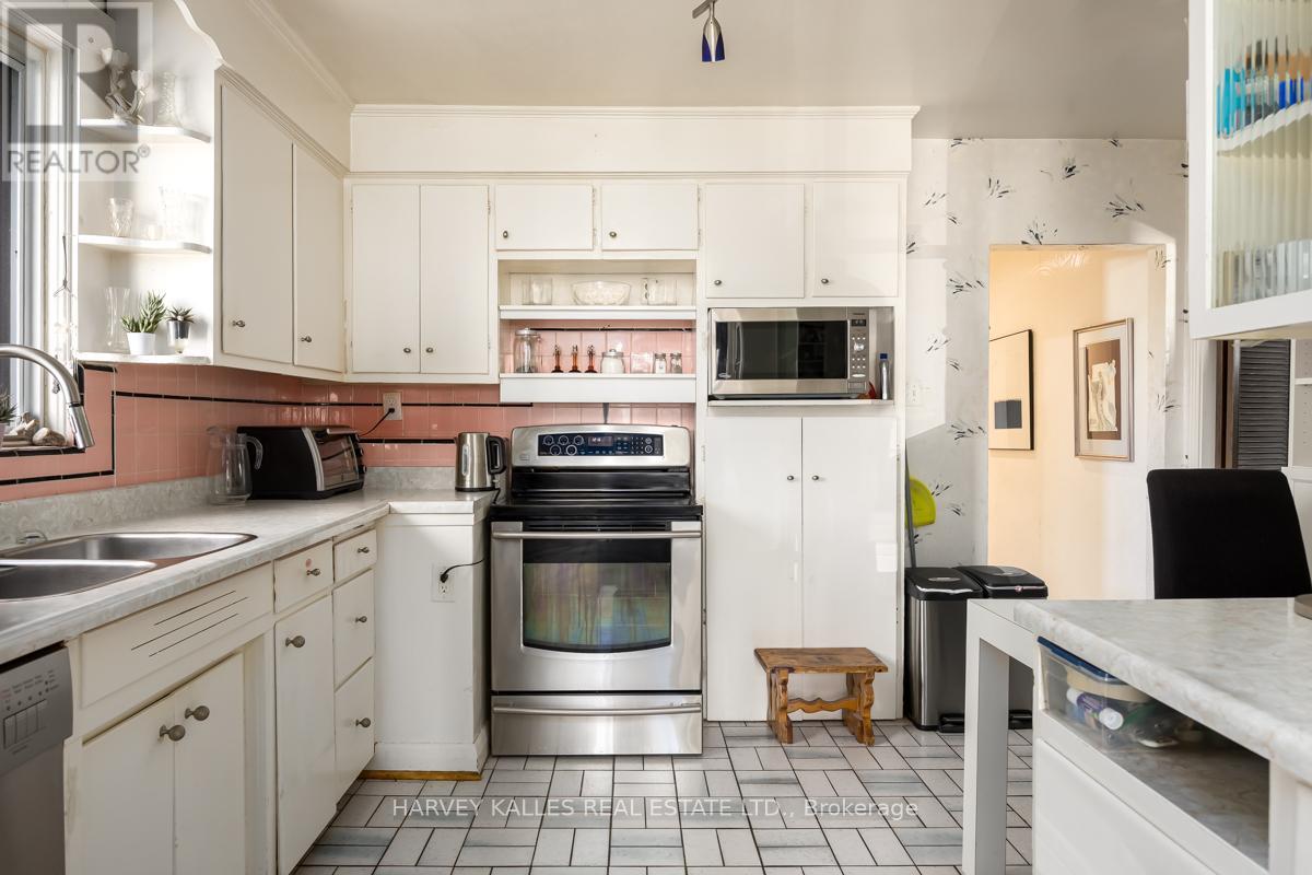 109 Frontenac Avenue, Toronto, Ontario  M5N 1Z8 - Photo 13 - C12471992