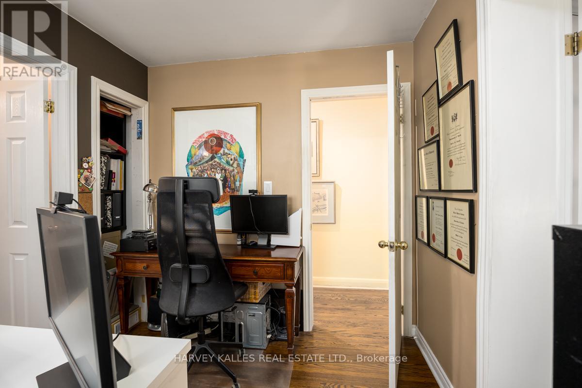 109 Frontenac Avenue, Toronto, Ontario  M5N 1Z8 - Photo 19 - C12471992