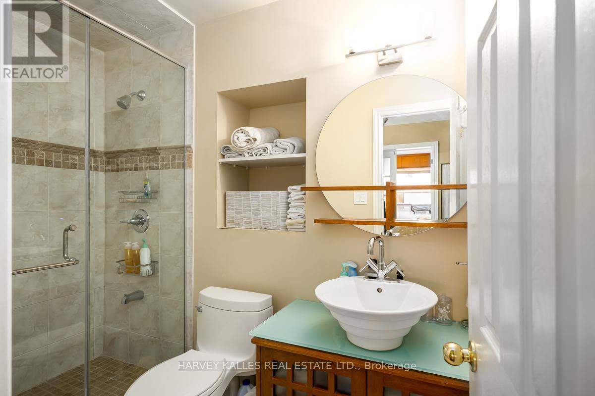 109 Frontenac Avenue, Toronto, Ontario  M5N 1Z8 - Photo 20 - C12471992