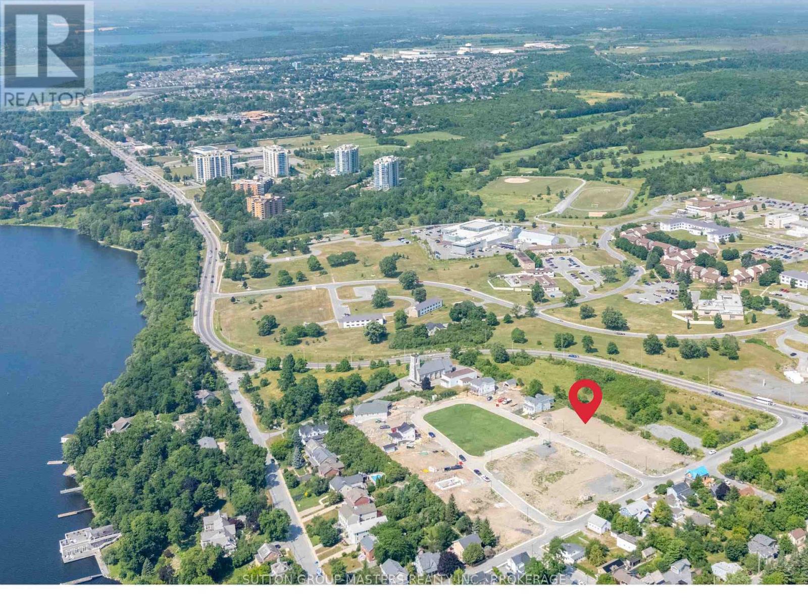 288 Old Kiln Crescent, Kingston (Kingston East (Incl Barret Crt)), Ontario  K7K 0L7 - Photo 2 - X12472107