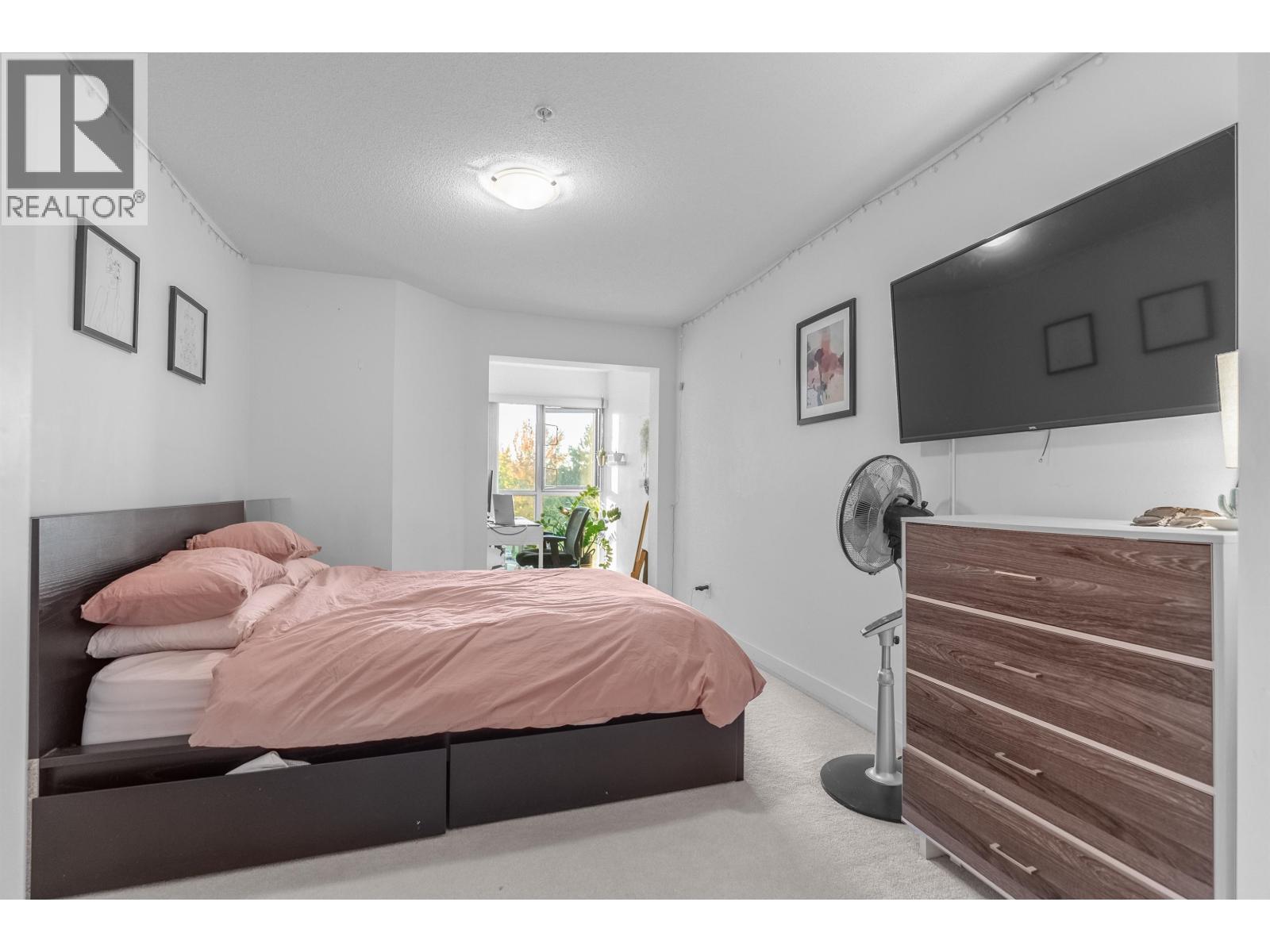 305 4550 Fraser Street, Vancouver, British Columbia  V5V 4G8 - Photo 10 - R3059917